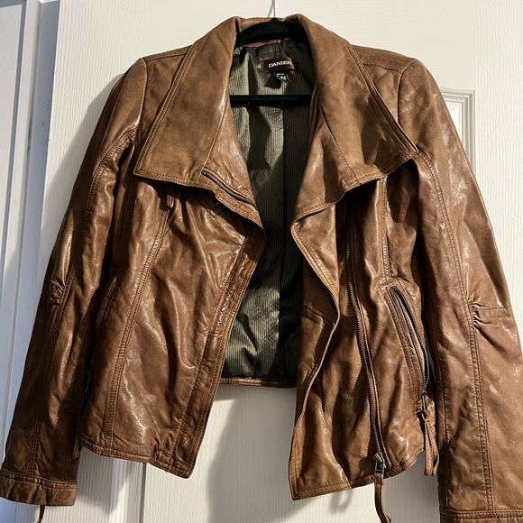 Danier brown leather cropped jacket - Picture 1 of 4